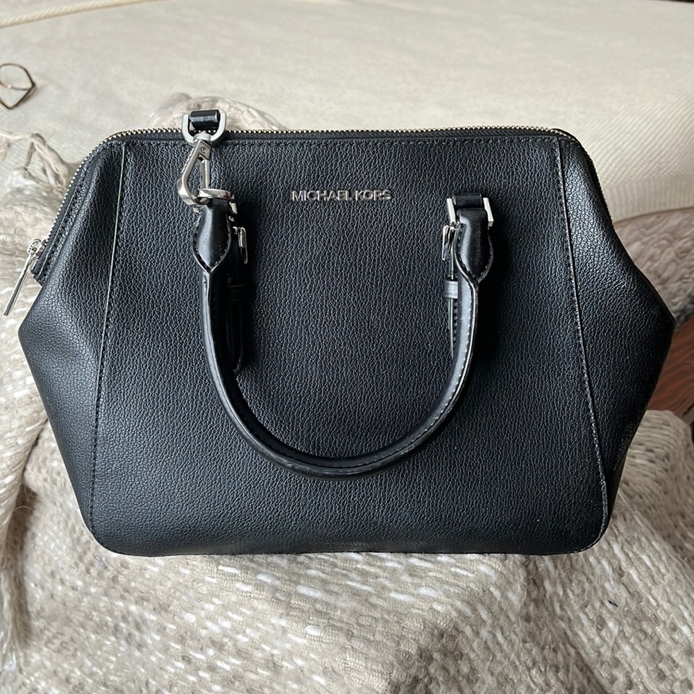 MK BLACK CHARLOTTE SATCHEL